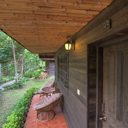 Palm Village Resort & Spa