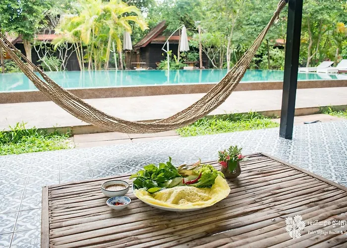 Resort Palm Village & 4*