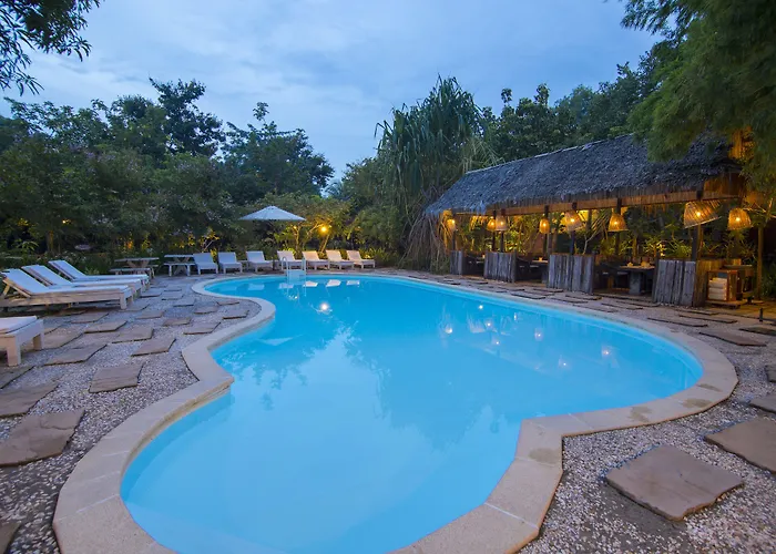 Resort Palm Village & 4*