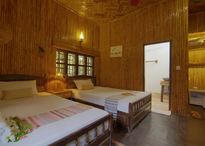 Resort Palm Village &