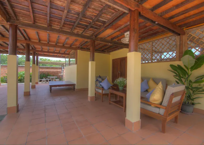 Palm Village & Resort 4*