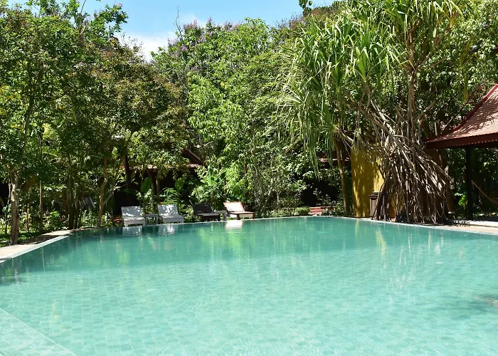 Palm Village & Resort 4*