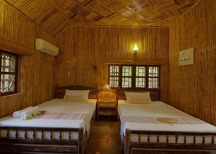 Resort Palm Village & 4*